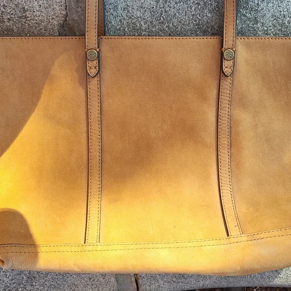 Brooks Brothers Genuine Leather Tote - Picture 7 of 7